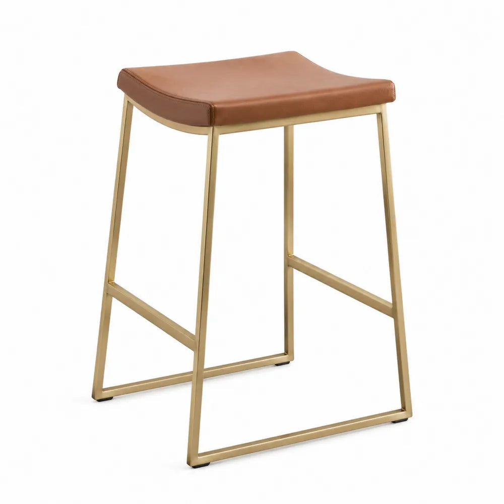 Tabouret de bar fixe 46 cm x 41 cm x 66 cm en acier doré et polyuréthane marron cognac assise carrée sans dossier